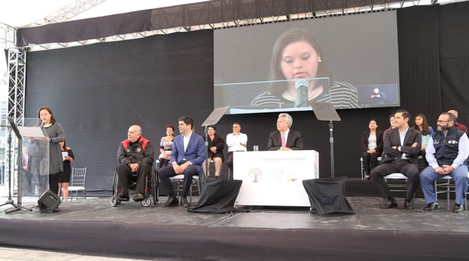 LENÍN MORENO: ES OBLIGACIÓN DEL GOBIERNO DARLES CAPACITACIÓN PARA QUE PUEDAN CONVERTIR SUS SUEÑOS EN POTENCIALIDADES